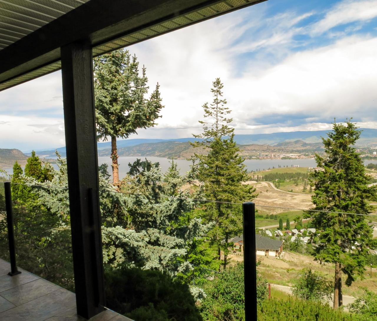 A View Of The Lake B & B West Kelowna Exterior photo
